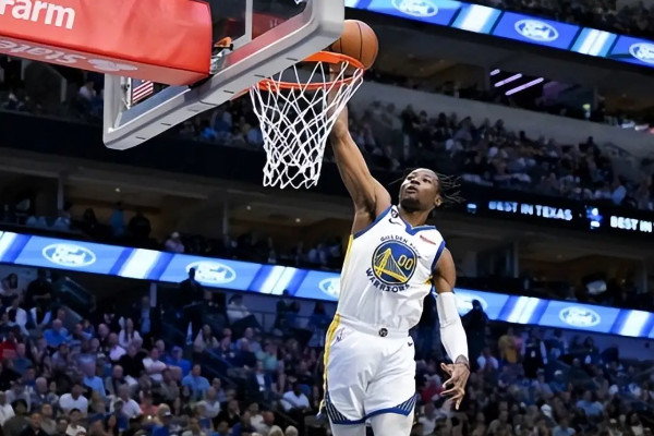 勇士隊因爭議判罰錯失NBA杯晉級機會，科爾與庫里對判決表示不滿